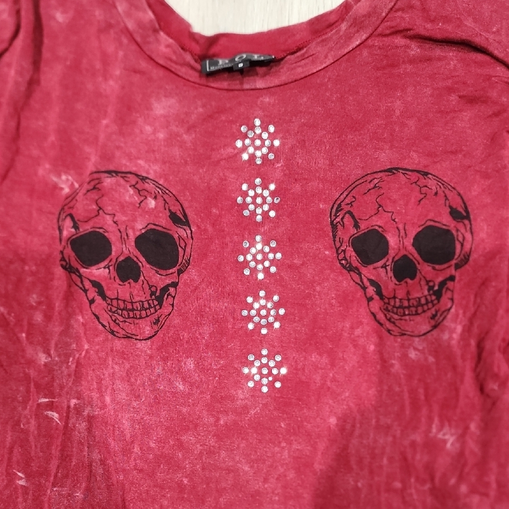 POL Red Short Sleeve Skull Tee with Rhinestone Accents - Picture 3 of 7